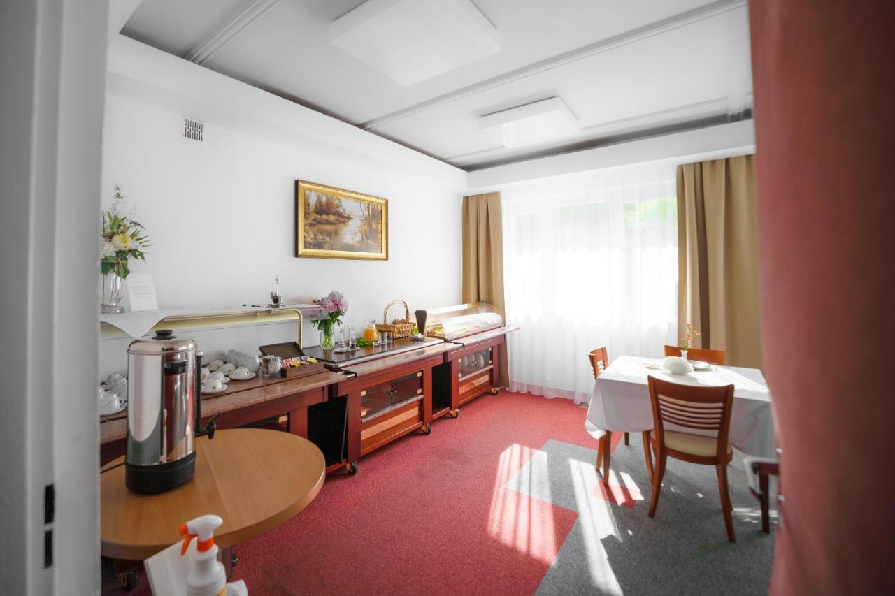 Elita Hotel & Restauracja Iwonicz-Zdrój Екстериор снимка