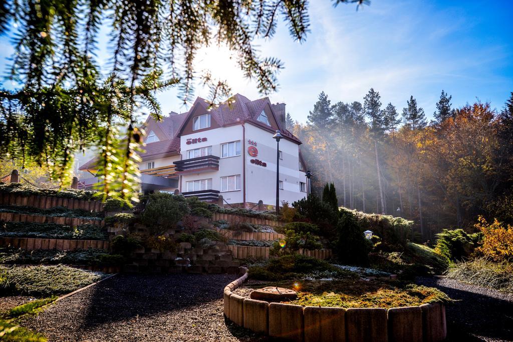 Elita Hotel & Restauracja Iwonicz-Zdrój Екстериор снимка